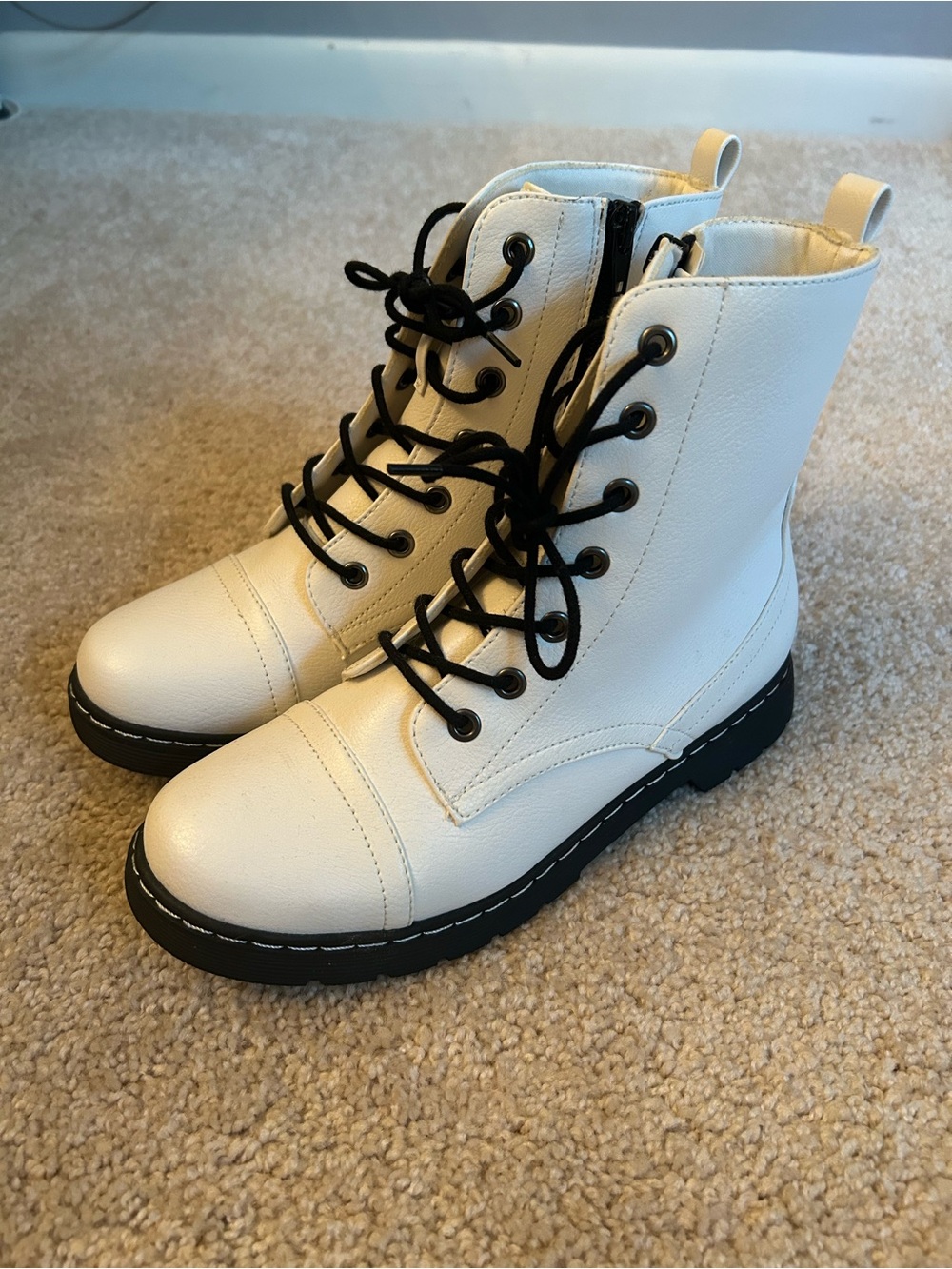Arizona Women’s White Combat Boots with Black Laces